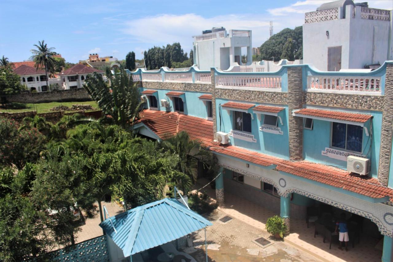 Chamiachi Hotel & Apartments Bamburi Extérieur photo