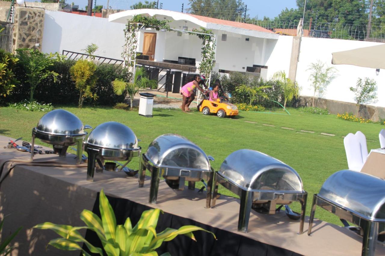 Chamiachi Hotel & Apartments Bamburi Extérieur photo