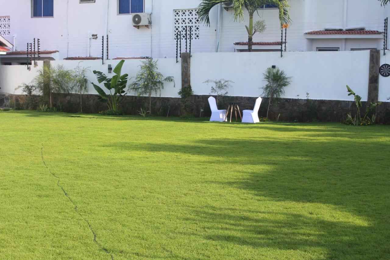 Chamiachi Hotel & Apartments Bamburi Extérieur photo