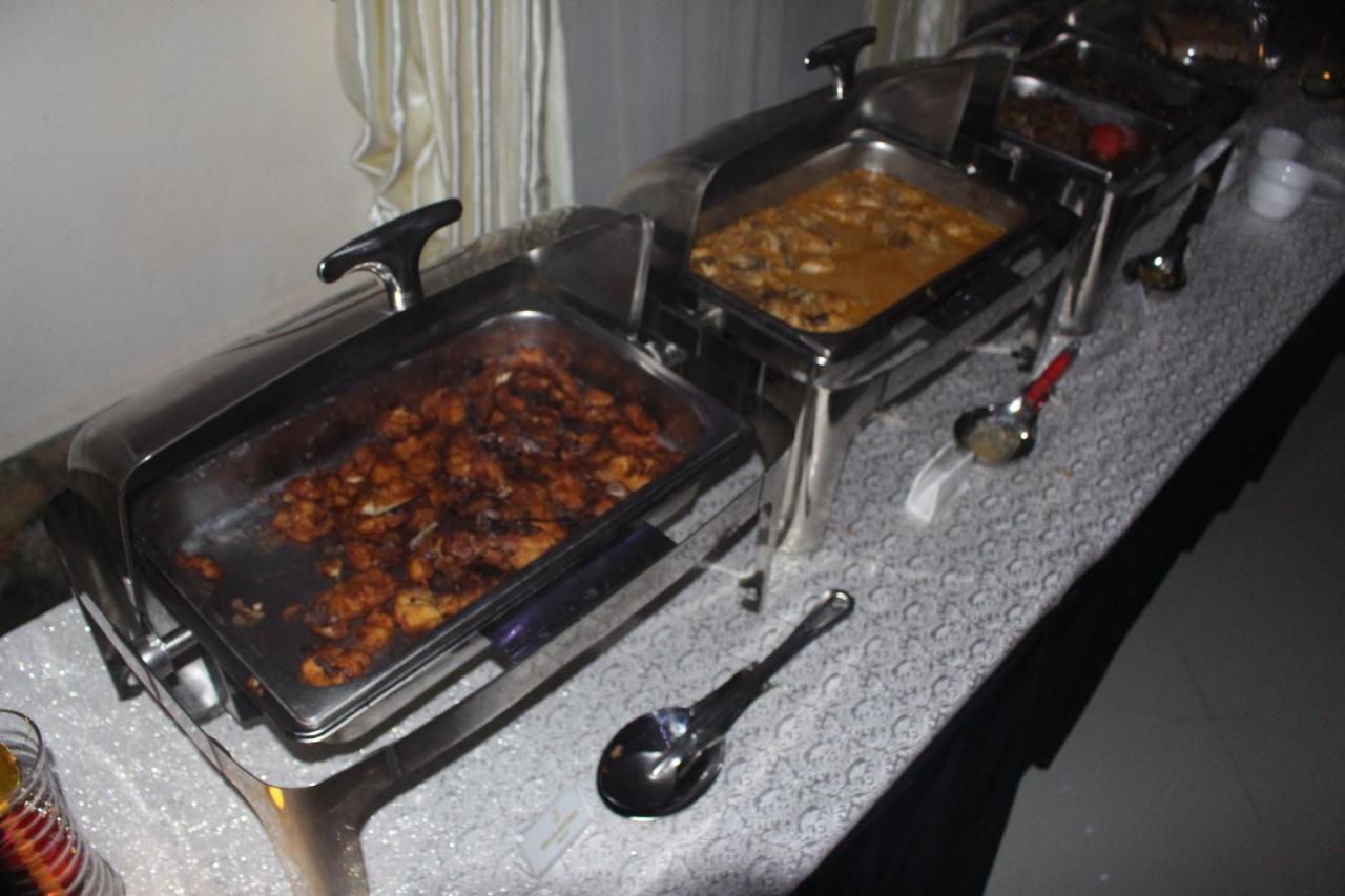 Chamiachi Hotel & Apartments Bamburi Extérieur photo