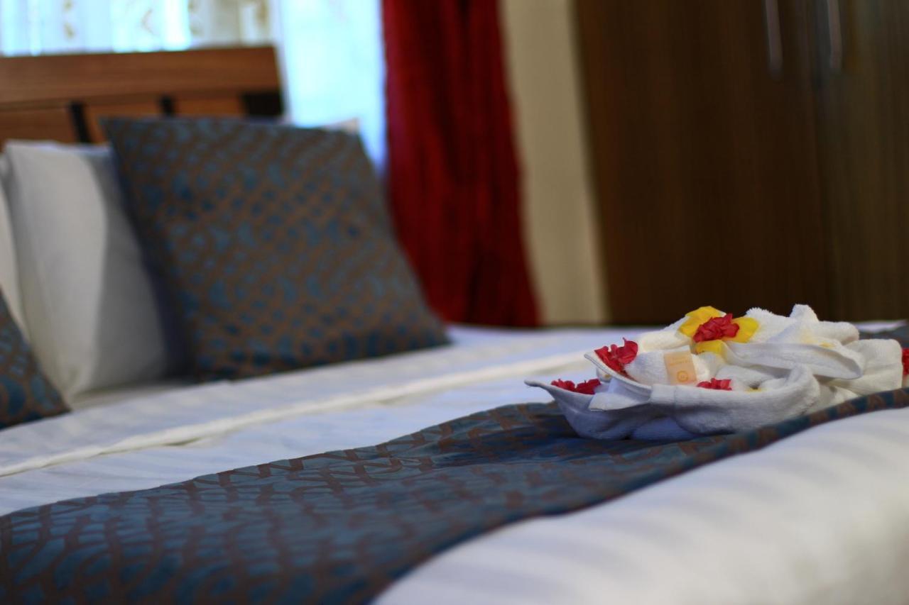 Chamiachi Hotel & Apartments Bamburi Extérieur photo