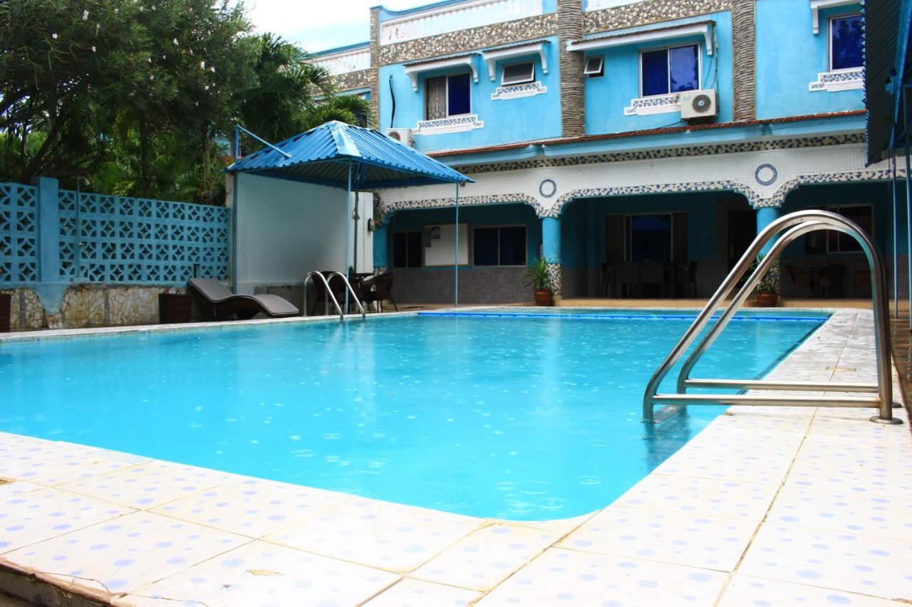 Chamiachi Hotel & Apartments Bamburi Extérieur photo